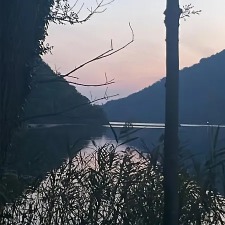 Laghi Di Di Licinia E Mario 公寓 Asso