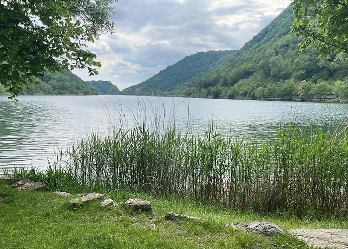 公寓 Laghi Di Di Licinia E Mario